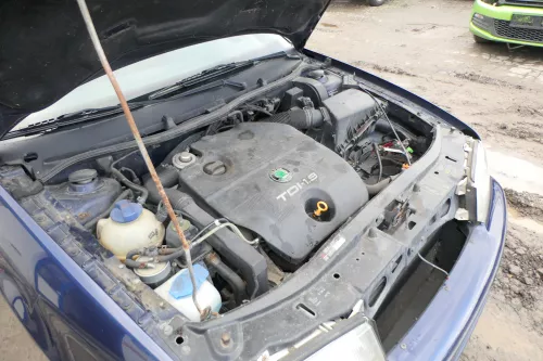 Skoda Octavia 1U Steuergerät 1,9 TDI 66kw 90PS AGR Motor 038906018GM