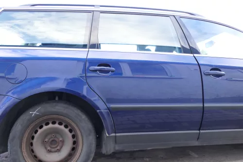 VW Passat 3B 3BG 3B6 Kombi Avant Tür hinten rechts mit Scheibe blau LD5Q (166748)