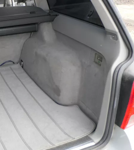 VW Passat 3BG 3B Abdeckung Verkleidung Kofferraum hinten rechts grau (166914)