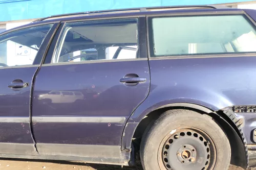 Passat 3B 3BG 3B6 Kombi Variant Tür hinten links blau LN5Y (166941)