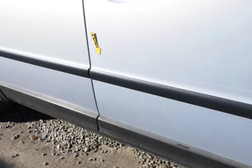 VW Passat 3B 3BG Kombi + Limo Tür vorne rechts Beifahrertür grau silber LB7Z (166968)