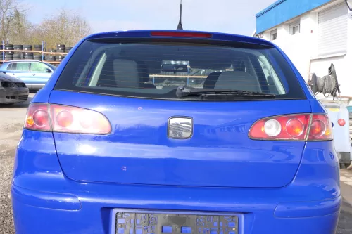 Seat Ibiza 6L Heckklappe Klappe hinten Kofferraumklappe blau LS5G ohneBremsleuch (167194)