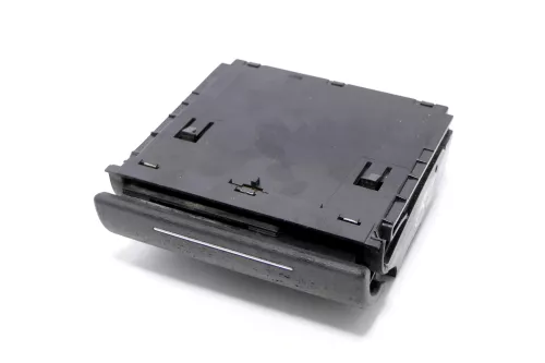 Audi A3 8L Aschenbecher Zigarettenanzünder vorne 8L0857951C  Facelift schwarz (167643)