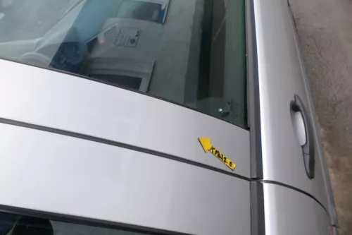 Skoda Fabia 6Y Kombi Limousine Tür vorne rechts Beifahrertür grau silber LF7T (167764)