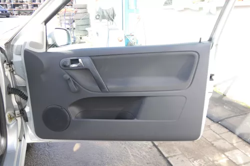 1x VW Polo 6N2 Türverkleidung Verkleidung Tür vorne rechts 2/3-Türer off-black  (167876)