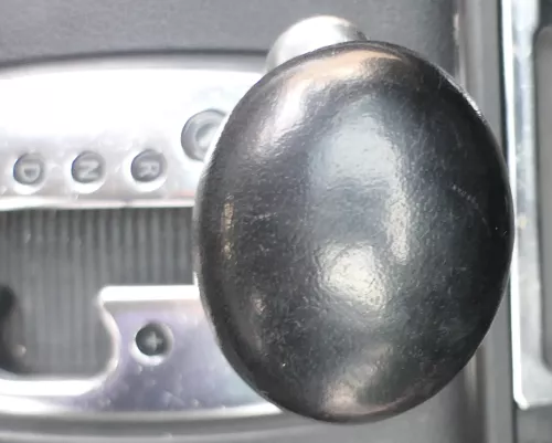 Audi A6 4B Griff Knopf Automatik Schaltknauf Schalthebel Leder schwarz  (167939)