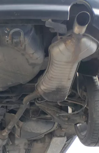 1x Audi A6 4B Quattro Allrad Auspuff Endschalldämpfer rechts hinten 2,5 TDI (167942)