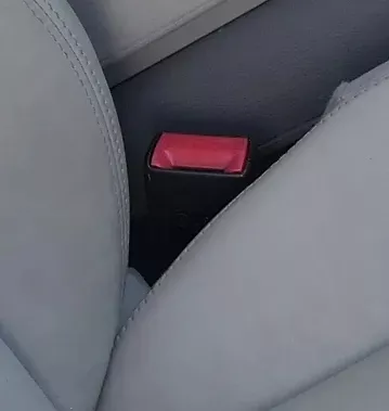 Audi Q7 4L Gurtschloß Schloß Gurt 4L0857755L 01C vorne links Fahrersitz Sitz