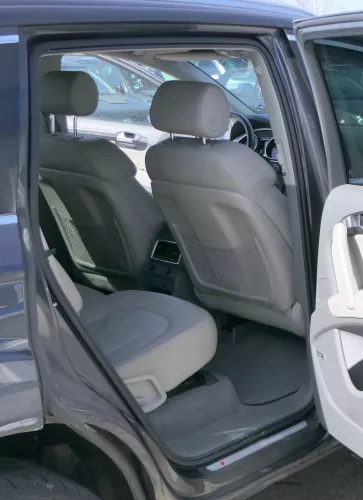 1x Audi Q7 4L Türdichtung Dichtung Tür hinten rechts oder links innen 4L0833721A
