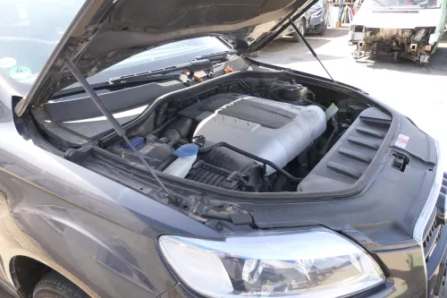 Audi Q7 4L Schloßträger Aufnahme für Kühler 4L0805594A mit Kühler Kondensator (168230)
