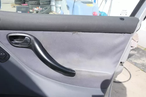 1x Seat Leon 1M Toledo Türverkleidung Verkleidung Tür hinten rechts grau Griff