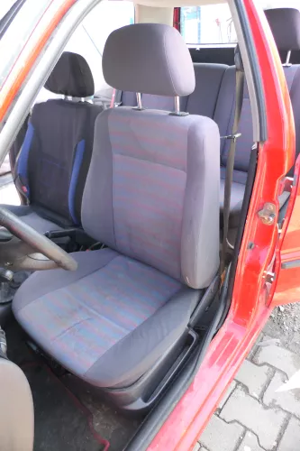VW Polo 6N2 Seat Ibiza 6K Golf 3 Sitz vorne links Fahrersitz 4/5-Türer höhenvers (168401)