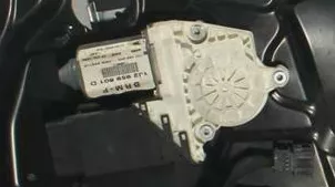 VW New Beetle Motor Fensterheber Fensterhebermotor 1J2959801D 95V vorne rechts (168437)