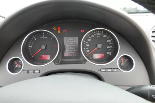 A4 8H Cabrio KEIN Tacho Abdeckung um Tachometer Verkleidung schwarz soul Blende (168649)