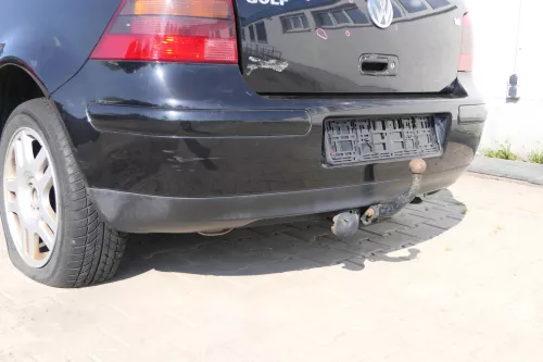 VW Golf 4 Limousine Stoßstange hinten Heckstoßstange Stoßfänger schwarz LC9Z (168819)