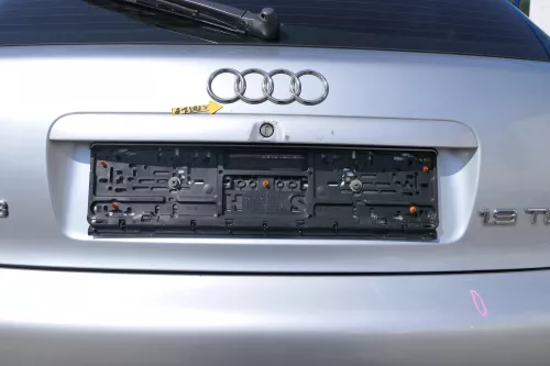 Audi A3 8L bis cBj. ca1999 Heckklappe Kofferraumklappe Klappe hinten LY7M silber (168892)