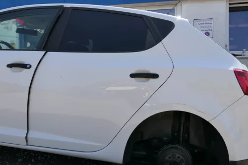 Seat Ibiza 6J Tür hinten links weiß LB9A 4/5-Türer - ohne Anbauteile (168951)