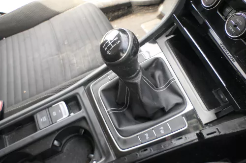 VW Golf 7 Schaltknauf Schaltsack Schaltung Schaltknüppel original 6-Gang Leder (169180)