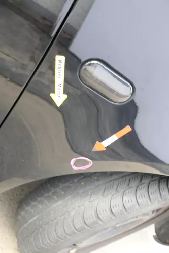 VW Polo 9N Kotflügel vorne rechts schwarz L041 bis ca.Bj.2004  (169688)