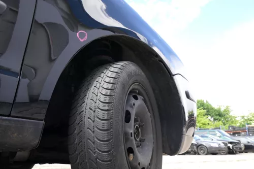 VW Polo 9N Kotflügel vorne rechts schwarz L041 bis ca.Bj.2004  (169688)