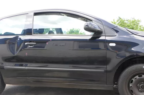 VW Fox 5Z Tür vorne rechts Beifahrertür schwarz L041