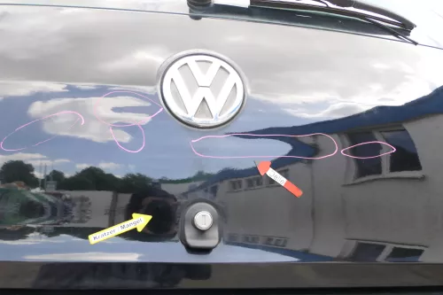VW Fox 5Z Heckklappe Kofferraumklappe Klappe hinten + Scheibe schwarz L041 DELLE (169930)