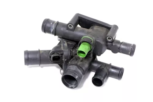 VW Golf 4 Thermostatgehäuse Deckel 06A121111 Abdeckung Kühlwasser APF AVU (170135)