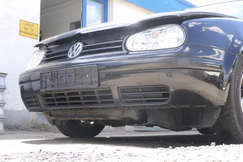 VW Golf 4 1J Stoßstange vorne Stoßfänger vorn schwarz LC9Z Frontstoßstange (170136)