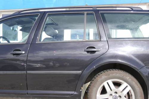 VW Golf 4 Bora Tür hinten links nur Kombi / Variant schwarz LC9Z (170367)