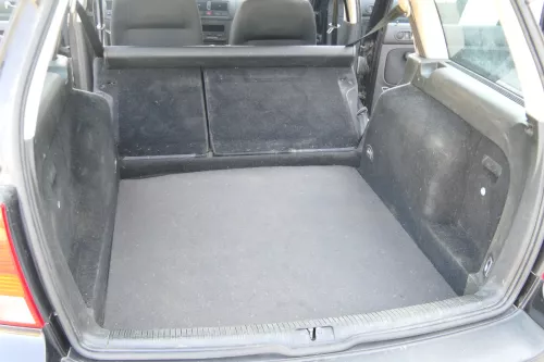 VW Golf 4 Variant Kombi Verkleidung Teppich Kofferraum Kofferraumteppich  (170375)