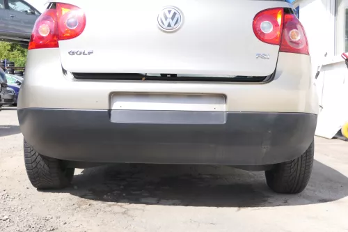 VW Golf 5 1K Limousine Stoßstange hinten Heckstoßstange besch beige gold LD1W (170391)