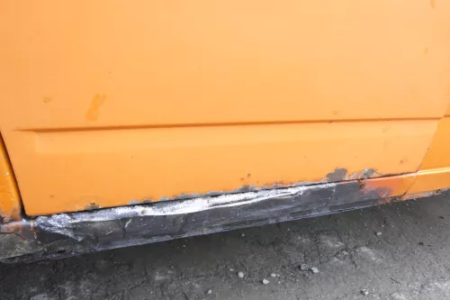 VW T4 Tür vorne links orange LP2C Fahrertür 701831055H bis ca1996 ohneAnbauteile (170597)