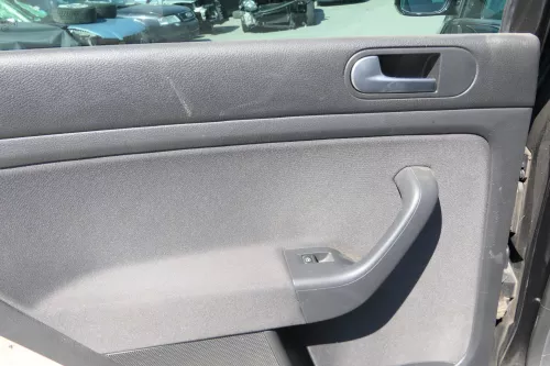 VW Golf Plus 5M 4x Türverkleidung Verkleidung Tür vorn hinten links  (170865)