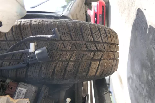 4x Polo 6R 9N Ibiza Felgen 185/60 R14 T Winterreifen M+S 6jx15 ET38 Reifen 4-6mm (170923)