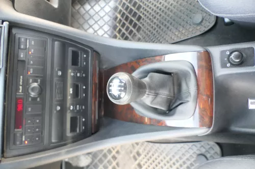 Audi A6 4B Schaltknauf Schaltsack Schaltknüppel original 5-Gang Leder schwarz (170946)