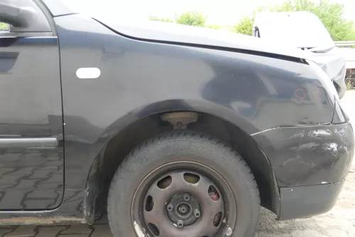 VW Lupo Kotflügel vorne rechts schwarz L041