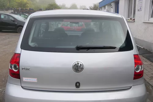VW Fox 5Z Heckklappe Kofferraumklappe Klappe hinten + Scheibe silber LA7W (171260)