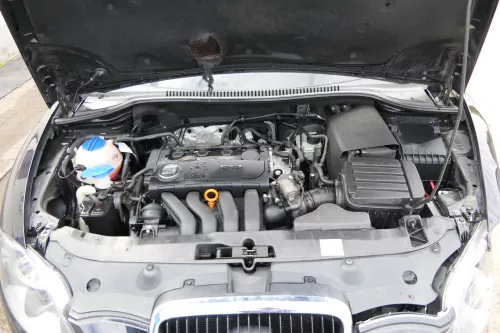 VW Golf 5 A3 2.0 FSI Leitung Leitungen Kraftstoffleitung Rohre Rohr 06F127509N (171374)