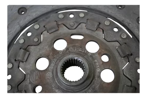 VW Passat 3C Touran 5-Gang Zweimassenschwungrad 2.0 FSI 06F105266AB (171383)