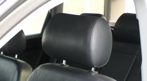 1x A4 B5 A6 4B Kopfstütze vorne vorn oder hinten Leder schwarz Perlnappaleder (171421)
