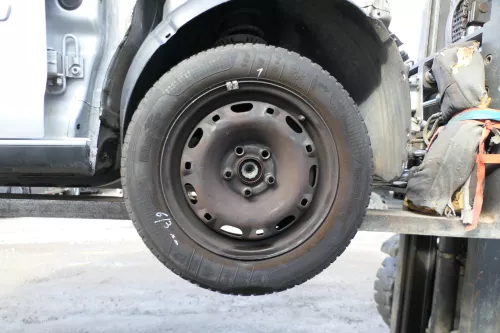 4x Polo 6R 9N Ibiza Felgen 185/60 R14 H Winterreifen M+S 6jx15 ET38 Reifen 3-6mm (171558)