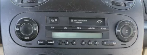 VW New Beetle 9C Radio mit Code 1C0035186  (171750)