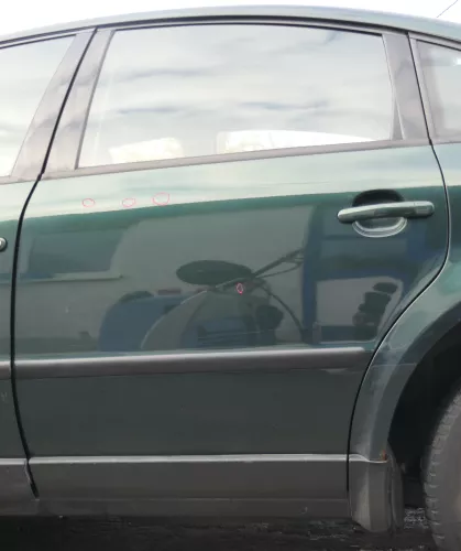 VW Passat 3B 3BG Limousine Tür hinten links grün LC6N (171973)