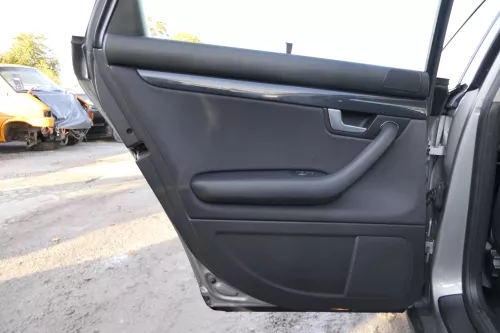 1x A4 8E B6 Türverkleidung Verkleidung Tür hinten links soul schwarz