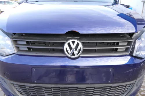 VW Polo 6R Kühlergrill vorne Grill VW Zeichen schwarz 6R0853651B schwarz (172354)