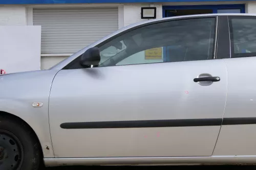 Seat Ibiza 6L Tür Fahrertür 2/3-Türer vorne links silber grau LS7N ohne Anbautei (172419)
