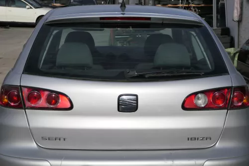 Seat Ibiza 6L Heckklappe Klappe hinten Kofferraumklappe grau LS7N ohne Spoiler!! (172421)
