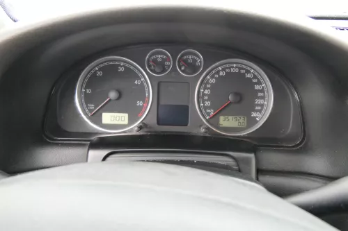 VW Passat 3BG Tacho Tachometer Kombiinstrument 351.000km 3B0920829A Diesel TDI (172527)