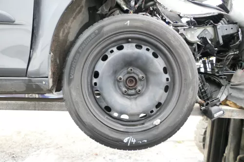 VW Polo 9N 6R Felgen Reifen 195/55 R15 85H Sommerreifen ca. 4-6mm