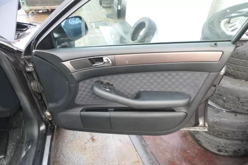 4x A6 4B Türverkleidung Verkleidung Tür vorne hinte links rechts onyx (172697)